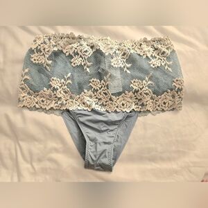 Intimissimi Blue and Cream Lace Panties